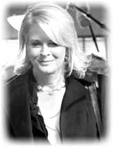 Candice Bergen as Shirley Schmidt